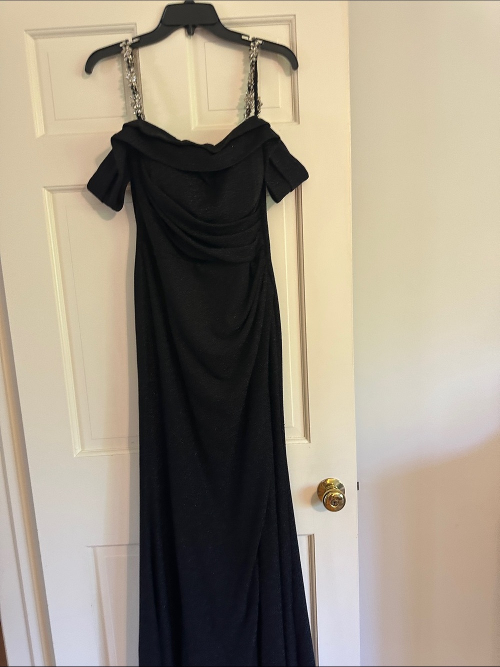 Elegant Black Off-Shoulder Evening Gown with Embellished Straps